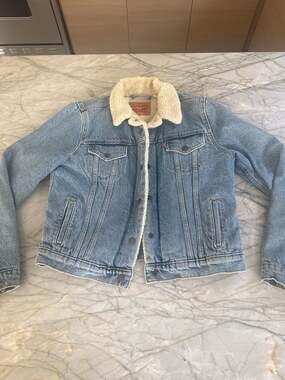 Levi's Original Sherpa Trucker Jacket in Light Wash Denim